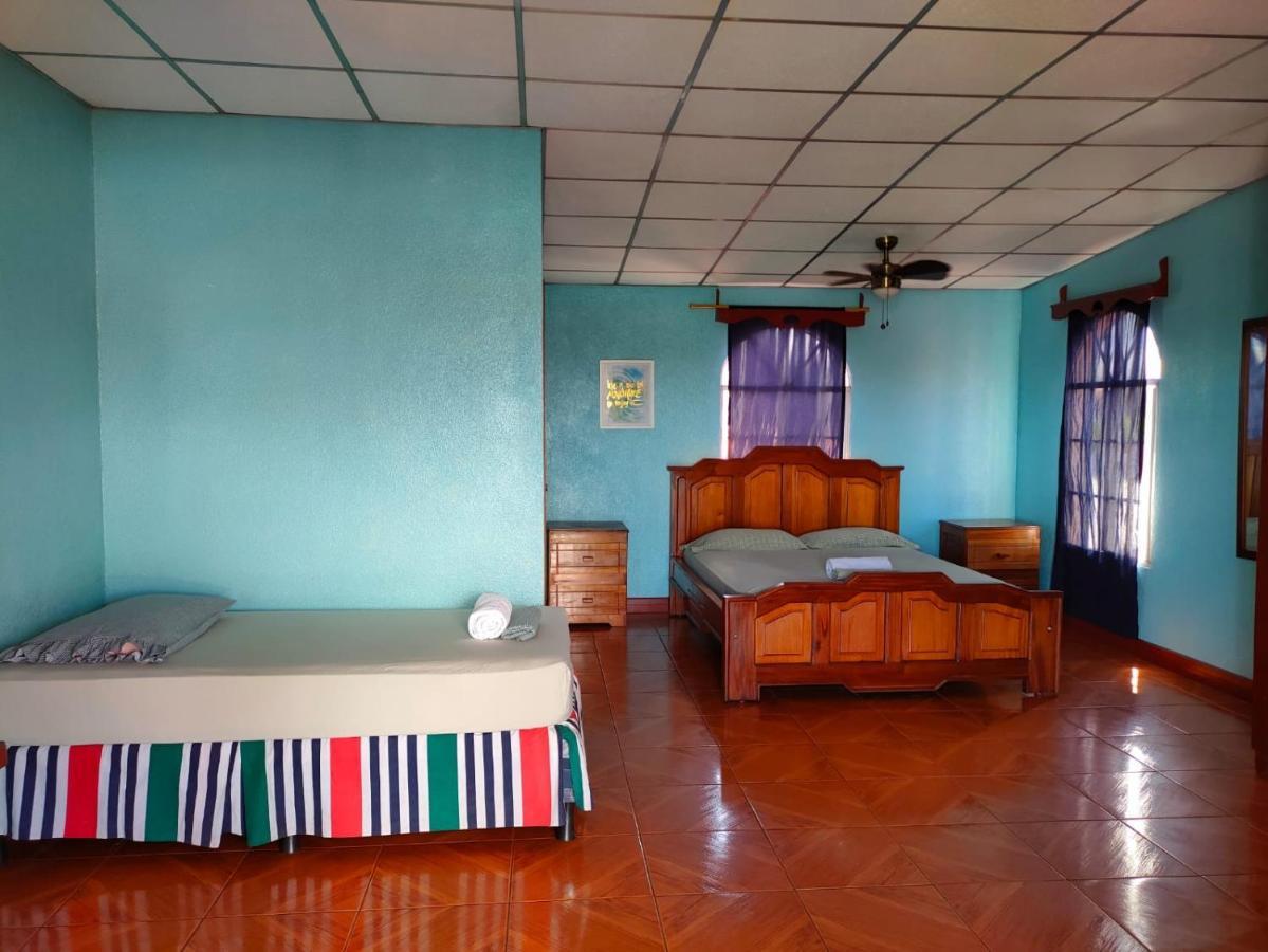 Casa Robles - Room Close To Airport #2 Μανάγκουα Εξωτερικό φωτογραφία