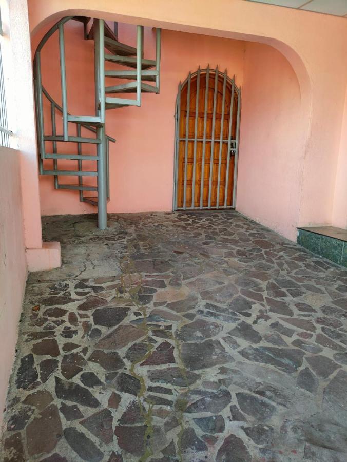 Casa Robles - Room Close To Airport #2 Μανάγκουα Εξωτερικό φωτογραφία