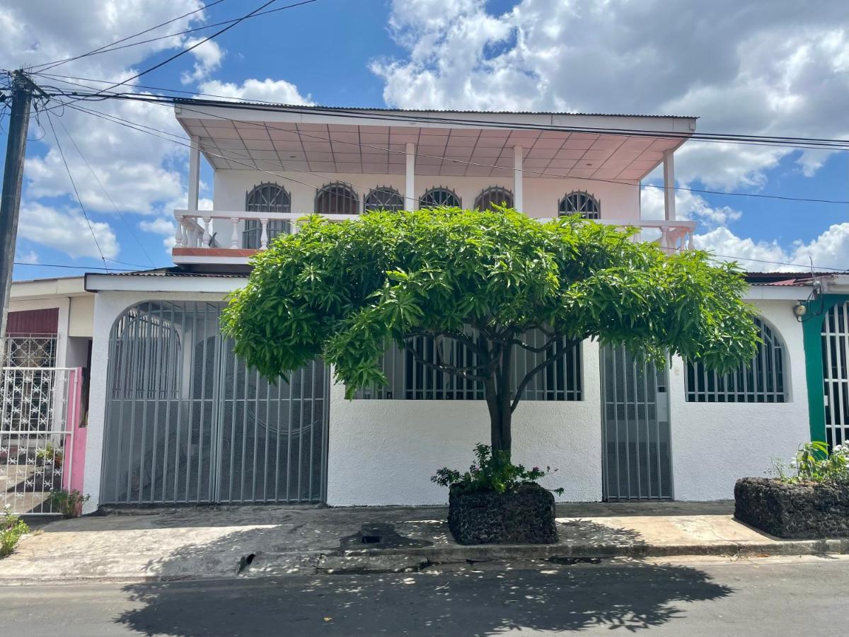 Casa Robles - Room Close To Airport #2 Μανάγκουα Εξωτερικό φωτογραφία